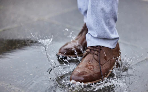 Mastering Winter Walks: 5 Tips to Keep Your Feet Warm