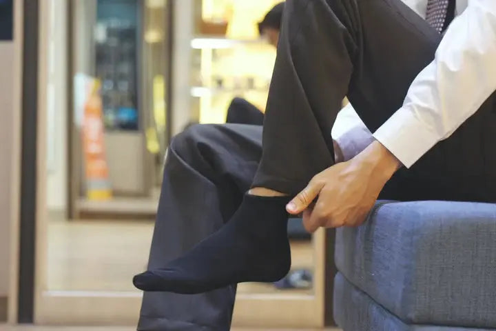 How To Pick The Proper Socks? DrLuigi