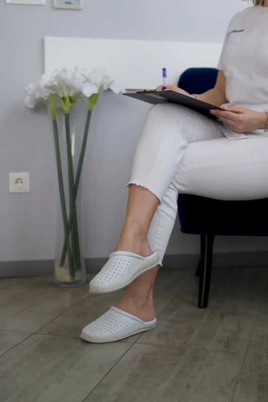 orthopedic recovery slippers for nurses