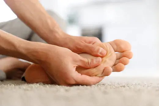 The Crack Debate: Is Toe Knuckle Cracking Harmful? DrLuigi