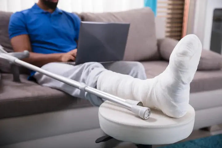 Tips for Getting Around in a Leg Cast DrLuigi