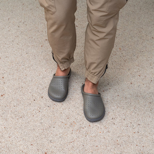 DrLuigi® Orthopedic Clogs for Men - Comfortable Medical Footwear Beige Leather